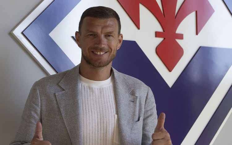 Fiorentina umumkan kedatangan Edin Dzeko dari Fenerbahce (ANTARA/X/acffiorentina)