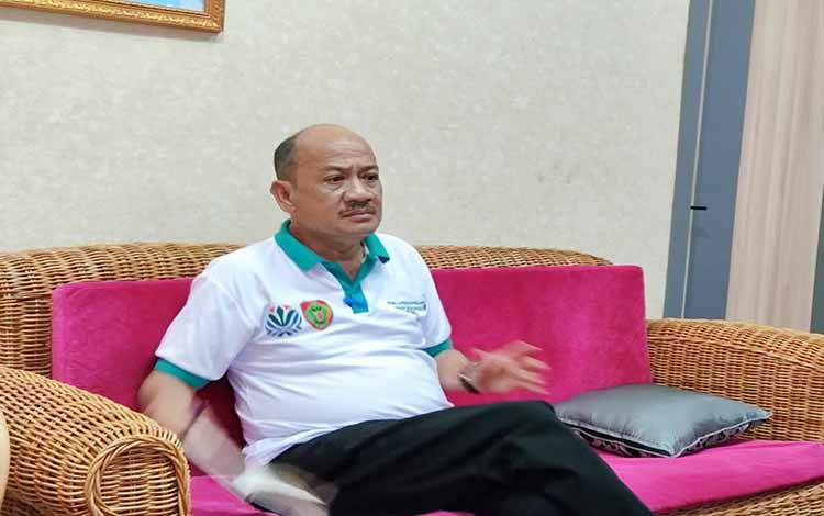 Kepala Bidang Pengendalian Pencemaran dan Kerusakan Lingkungan atau PPKL DLH Kalteng, Kristianto.(FOTO: TESTI PRISCILLA)