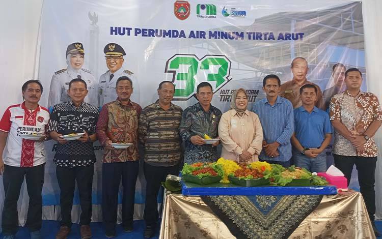 Pesan Bupati Kobar Nurhidayah di dalam peringatan HUT Perumdam Tirta Arut ke-33 Tahun, Sabtu, 12 Juli 2025. (FOTO: NURITA)