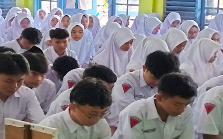 Ratusan siswa baru MAN Kapuas ketika mendapatkan pemaparan Moderasi Beragama di Aula MAN Kapuas, Senin, 14 Juli 2025 (IST)