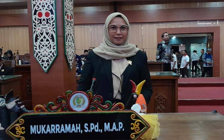 Ketua Komisi I DPRD Palangka Raya, Mukarramah. (Foto: MARINI)