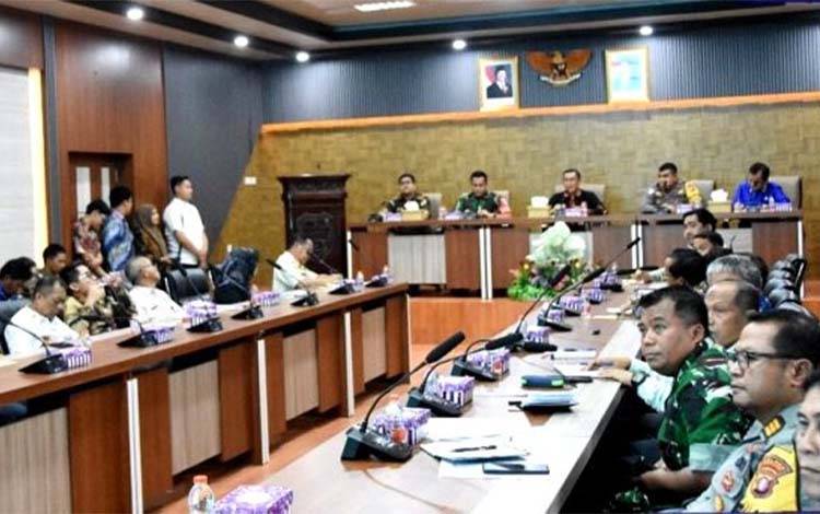 Rapat persiapan Apel Gelar Pasukan pengamanan PSU Pilkada Barito Utara. (Foto: Dhani)