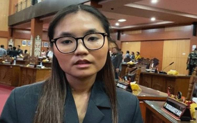 Anggota Komisi III DPRD Palangka Raya, Debora Holdae Veronika Lesa?