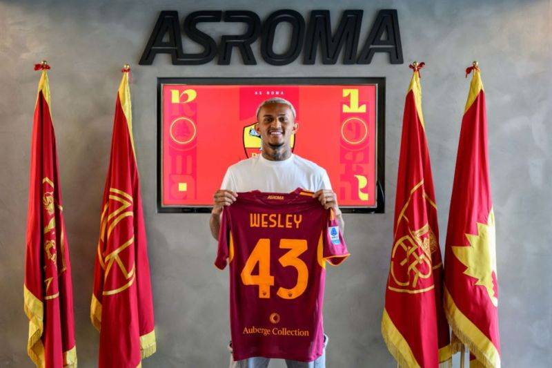 Pemain anyar AS Roma Wesley Vinicius Franca Lima. (asroma.com)