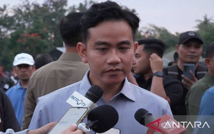 Wakil Presiden Gibran Rakabuming Raka memberikan keterangan pers di Mataram, Nusa Tenggara Barat (NTB), Jumat (1/8/2025). ANTARA/HO-Sekretariat Wakil Presiden