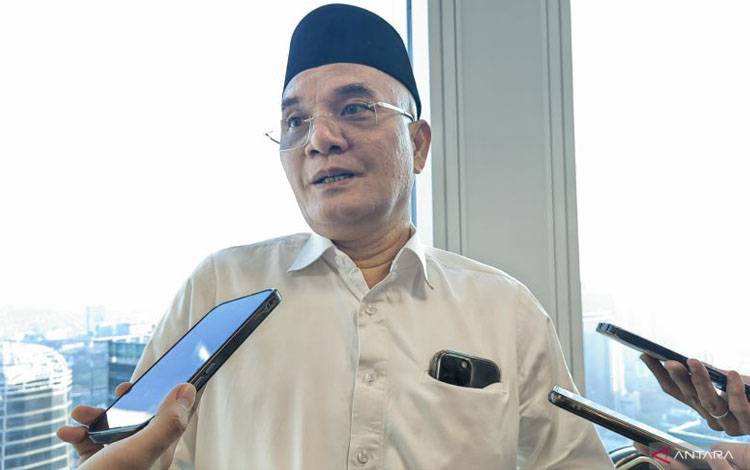 Ketua Komisi VIII DPR RI Marwan Dasopang saat wawancara cegat usai menjadi narasumber dalam diskusi Dana Haji Berkelanjutan di Jakarta, Jumat (1/8/2025). ANTARA/Asep Firmansyah.