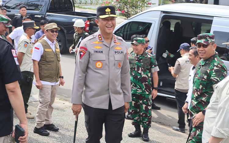 Kapolda Kalteng Irjen Pol Iwan Kurniawan saat meninjau PSU di Kabupaten Barito Utara (Foto : IST)