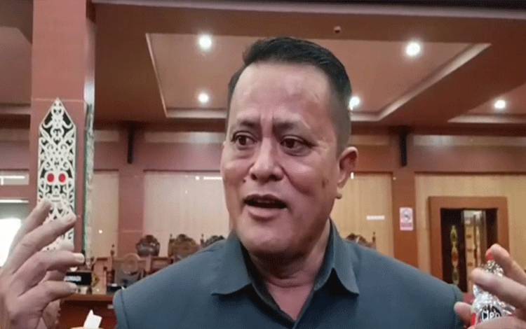 Anggota DPRD Palangka Raya, Hatir Sata Tarigan. (Foto: MARINI)
