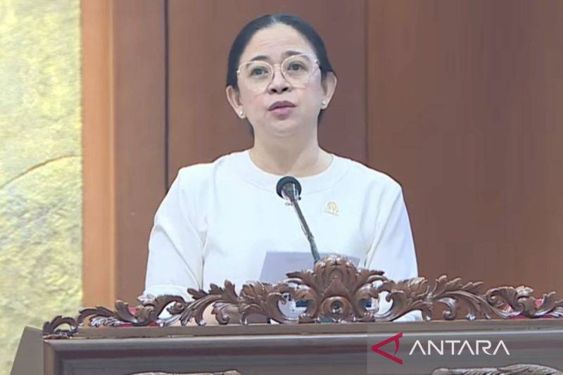Ketua DPR RI Puan Maharani saat berpidato di kompleks parlemen, Jakarta, Kamis (24/7/2025). (ANTARA/Bagus Ahmad Rizaldi)