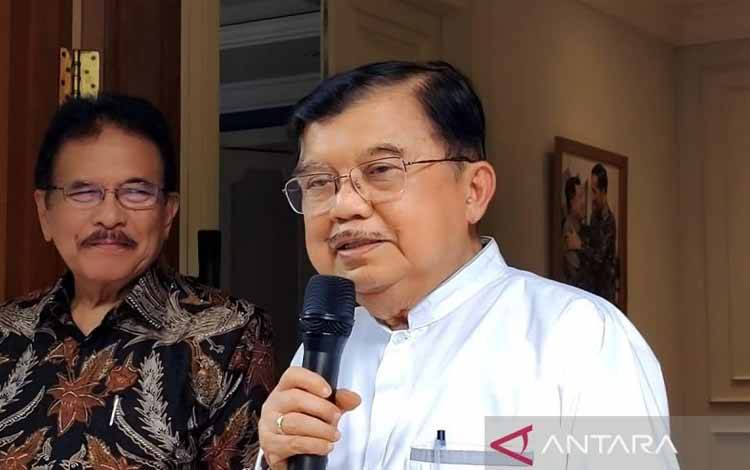 Arsip. Mantan Wakil Presiden RI Jusuf Kalla memberikan keterangannya kepada awak media di Jakarta, Jumat (13/6/2025). ANTARA/Handout/am.