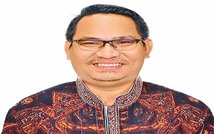 Praktisi hukum sekaligus putra Dayak, DR. Ari Yunus Hendrawan