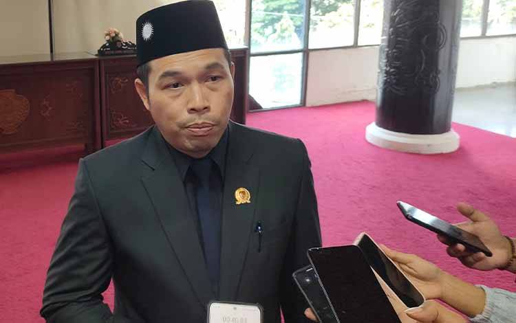 Wakil Ketua Komisi III DPRD Kalteng Tommy Irawan (Foto : PATHUR)
