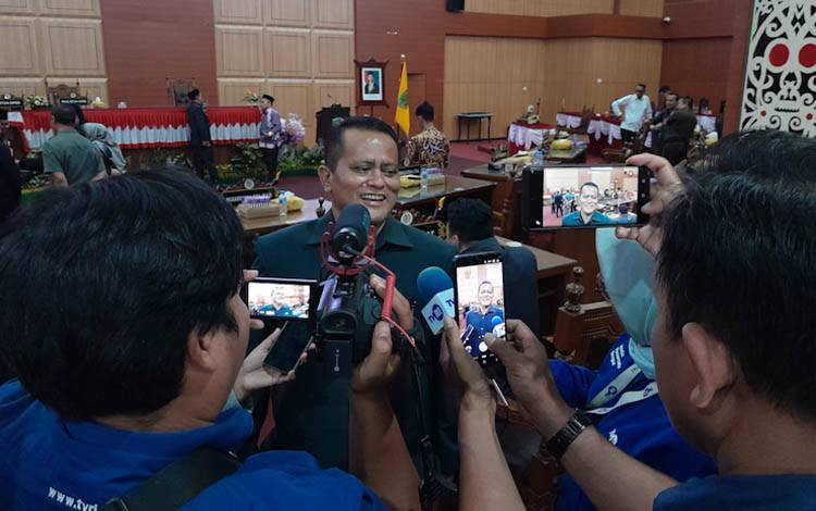 Anggota Komisi I DPRD Palangka Raya, Hatir Sata Tarigan (Foto: MARINI)