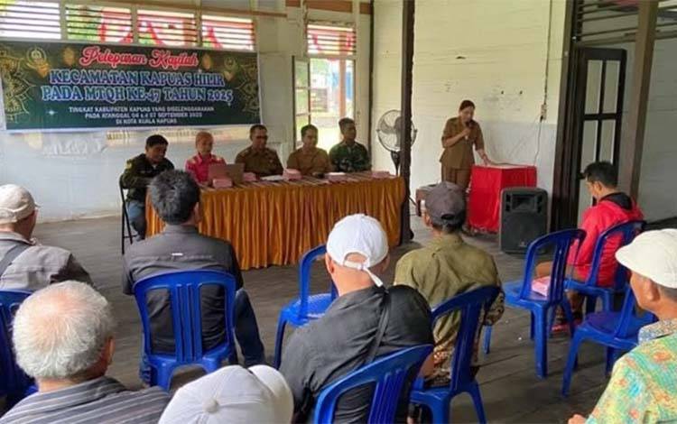 Rapat koordinasi terkait usulan rehabilitasi jaringan irigasi rawa Daerah Irigasi (DIR) Hampatung. Pertemuan ini diadakan pada Selasa, 9 September 2025, di Aula Kantor Kecamatan Kapuas Hilir. (IST)