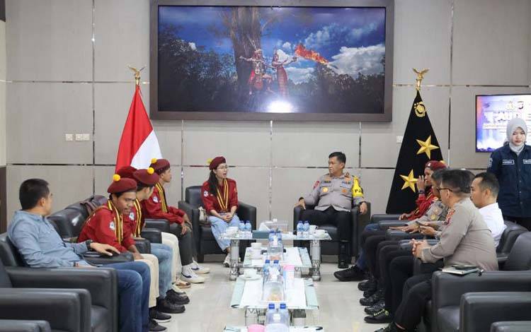 Kapolda Kalteng Irjen Pol Iwan Kurniawan saat audiensi bersama PMKRI, Palangka Raya, Rabu (10/9/2025). (ANTARA/HO-Humas Polda Kalteng)