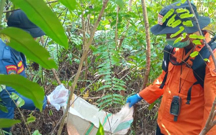 Tim SAR Gabungan berhasil menemukan seorang balita yang dikabarkan hilang dalam keadaan tewas di dalam karung di Desa Tolu Wonua, Kabupaten Konawe Selatan (Konsel), Provinsi Sulawesi Tenggara (Sultra).