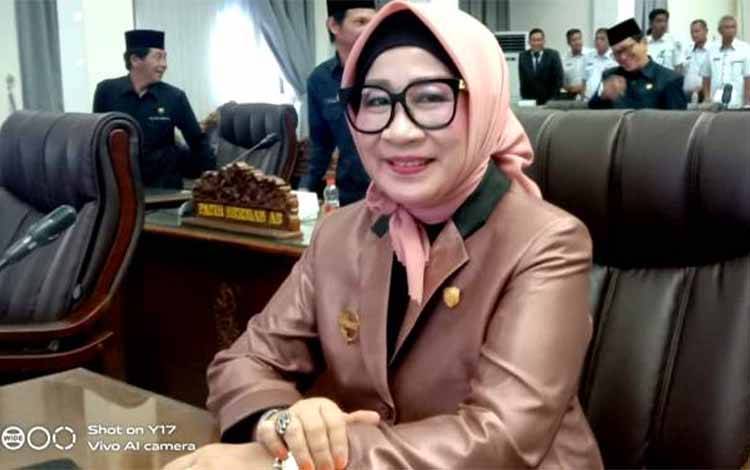Ketua Komisi I DPRD Barito Utara, Hj Nety Herawati. (Foto: Dhani)