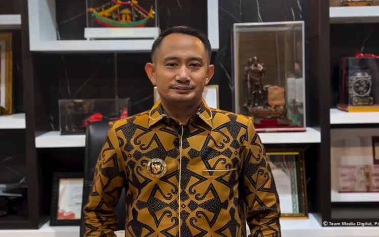 Wali Kota Palangka Raya Fairid Naparin (Foto : IST)