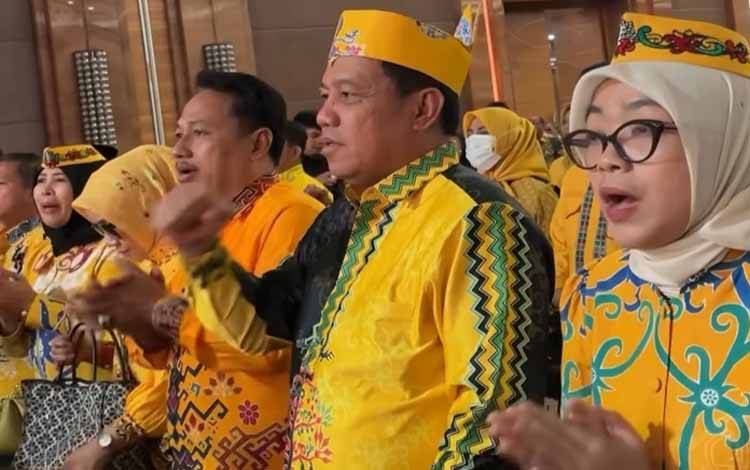 Anggota Komisi I DPRD Kalteng Purdiono (tengah) (Foto : IST)