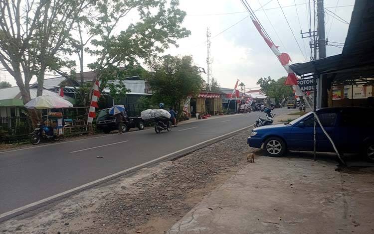 Jalan Pati Rumbih?Kuala Kapuas yang jadi target pelebaran jalan oleh Pemkab Kapuas pada tahun ini. (FOTO. Yanur)