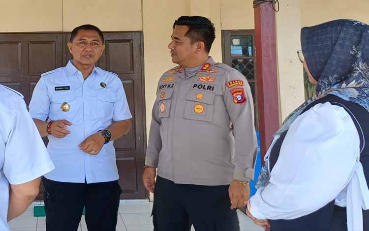 ARSIP: Kepala BNNK Kotawaringin Timur AKBP Muhamad Fadli (kiri) bersama Kapolres Kotim AKBP Resky Maulana Zulkarnain dan Wakil Bupati Kotim Irawati.