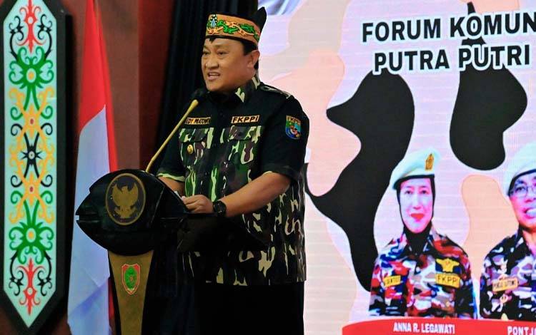 Wakil Gubernur Kalimantan Tengah (Kalteng), Edy Pratowo saat membuka Musda FKPPI. (FOTO: BIRO ADPIM SETDA KALTENG)
