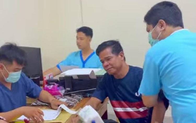 Aktivitas Pimpinan dan Anggota DPRD Kota Palangka Raya mengikuti kegiatan medical check up di RSUD Kota Palangka Raya (Foto: MARINI)