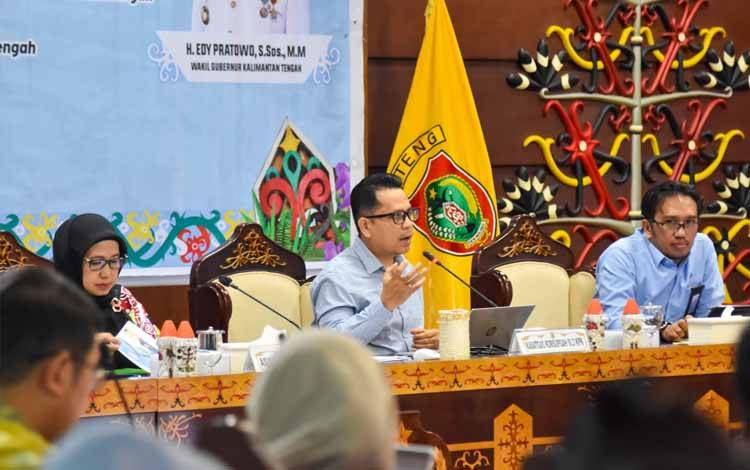 Rapat Koordinasi Pencegahan Korupsi melalui Perbaikan Tata Kelola Pemerintah Daerah di Aula Eka Hapakat. (FOTO:BIRO ADPIM SETDA KALTENG)