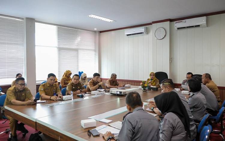 Rapat Persiapan Peresmian Pos Bantuan Hukum Desa/Kelurahan se-Kalteng. (FOTO: FR)