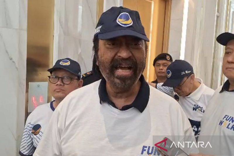 Ketua Umum DPP Partai NasDem Surya Paloh di Jakarta, Minggu (9/11/2025). ANTARA/Bagus Ahmad Rizaldi