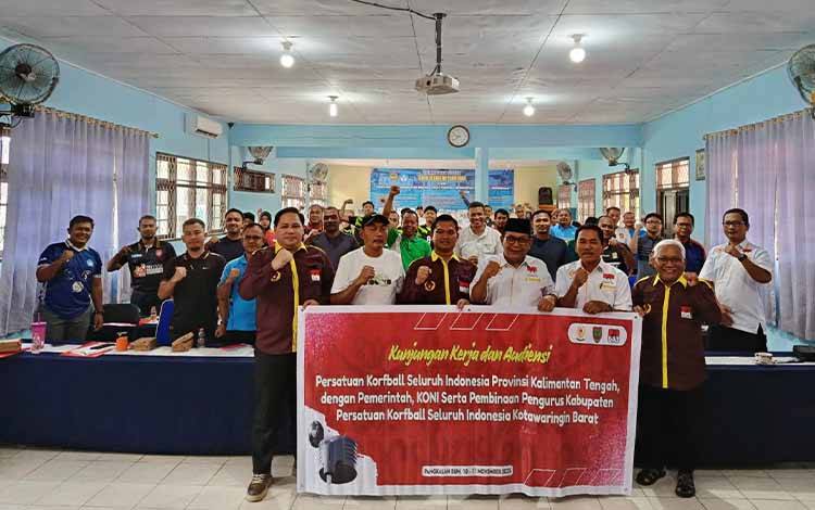 Pengprov PKSI Kalteng menggelar pelatihan khusus bagi guru PJOK se-Kabupaten Kotawaringin Barat. (FOTO: Istimewa)