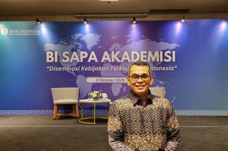 Pengamat ekonomi Universitas Jember Adhitya Wardhono Ph.D (ANTARA/Dok pribadi)
