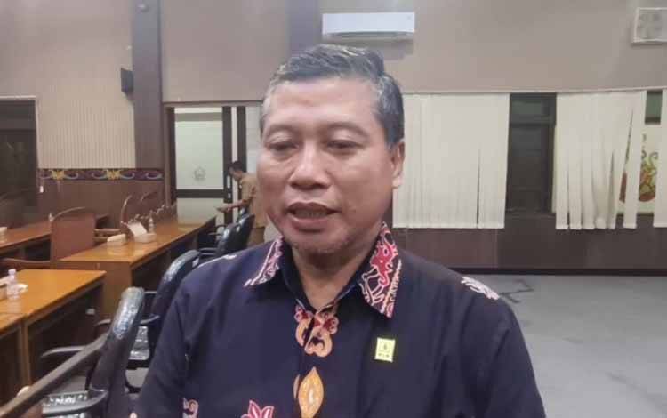 Manager PLN Unit Pelaksana Proyek Ketenagalistrikan (UP2K) Kalimantan Tengah Sugianto. (FOTO: IST)