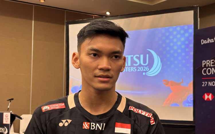 ARSIP: Pebulu tangkis ganda putra Indonesia Muhammad Shohibul Fikri dalam konferensi pers di Jakarta, Kamis (27/11/2025). (ANTARA/FAJAR SATRIYO)