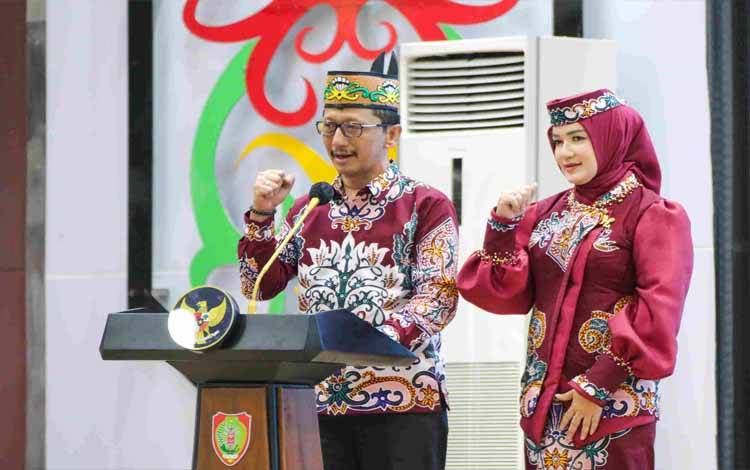 Kajati Kalteng, Cahyo Jungkung Madyo Nurcahyo memberikan sambutan. (FOTO:FRY)