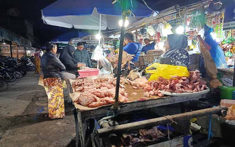 Aktivitas kegiatan ekonomi masyarakat di Palangka Raya (Foto:MARINI)