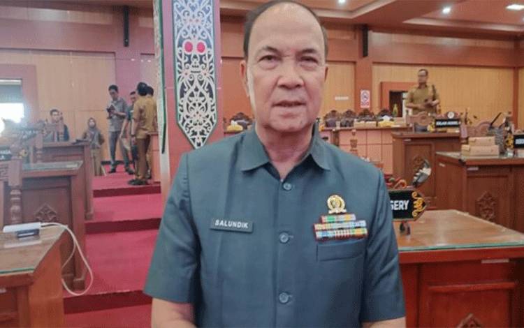 Anggota DPRD Palangka Raya, Salundik. (Foto:MARINI)