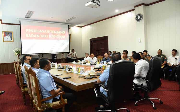 Rangkaian kunjungan dan evaluasi MBG Kalteng. (FOTO:BIRO ADPIM SETDA KALTENG)
