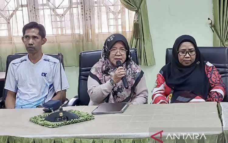 Kepala Bidang Bina Marga pada Dinas SDABMBKPRKP Kotim Nur Aina. (ANTARA/Norjani)
