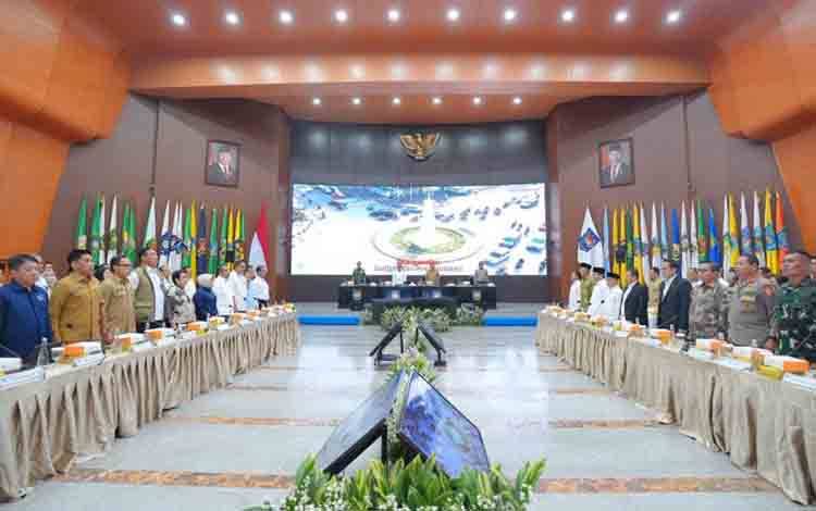 Dokumentasi Rapat Koordinasi Percepatan Rehabilitasi dan Rekonstruksi Pascabencana Alam di Wilayah Sumatera yang digelar di Kantor Kemendagri, Jakarta. (ANTARA/HO-Kemendagri)