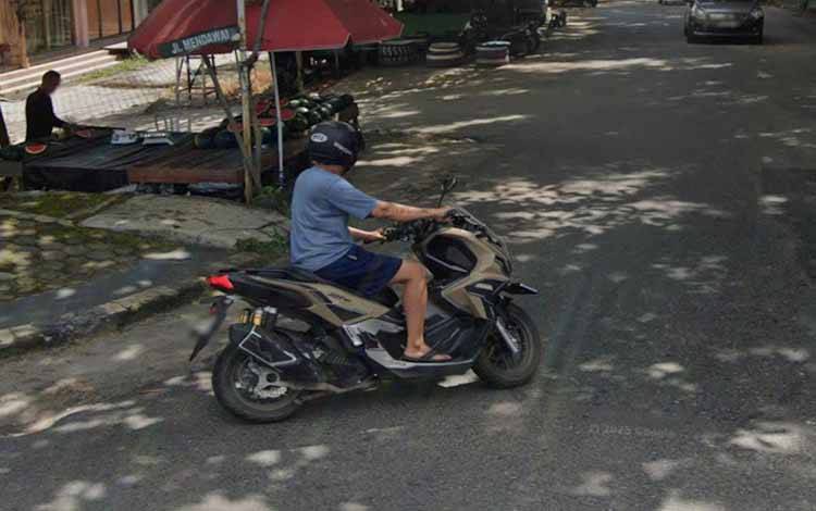 Plang papan nama Jalan Mendawai (Foto:MARINI)