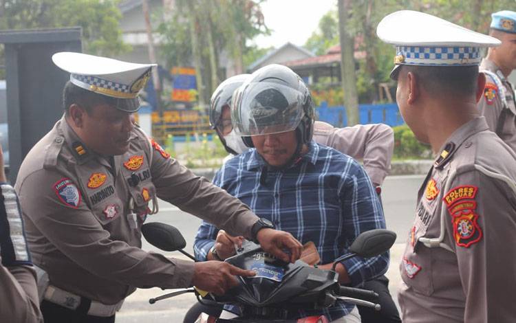 Operasi Keselamatan Telabang 2026 di depan Mako Polres Kapuas, Selasa, 3 Februari 2026. (FOTO: Humas Polres Kapuas)