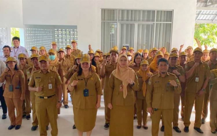 Apel pagi pegawai BKPSDM Palangka Raya. (FOTO: HUMAS)