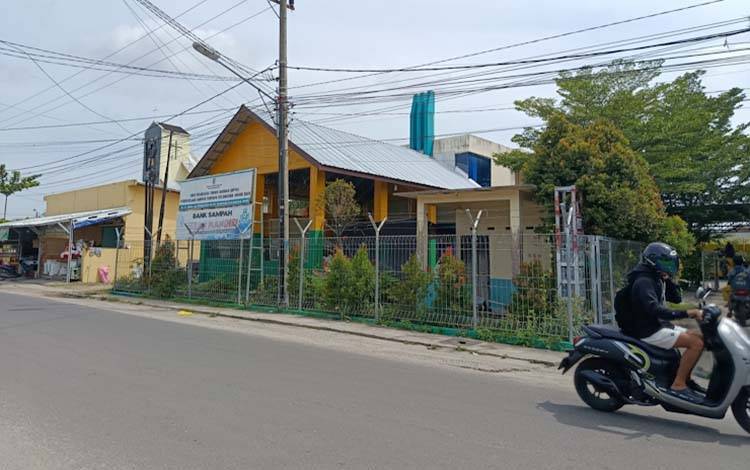 Depo Sampah Jalan G. Obos XII Palangka Raya. (Foto: Marini)