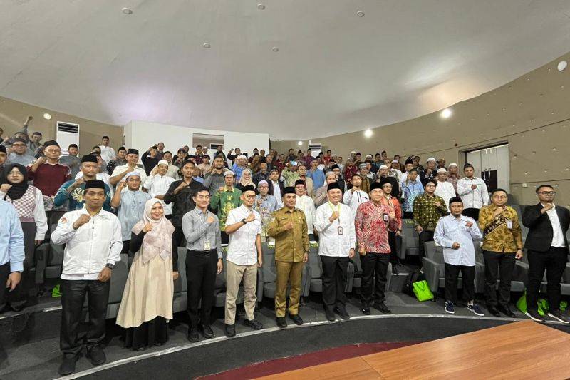 MES Kalteng dorong masjid jadi pusat perkembangan ekonomi syariah di Palangka Raya, Senin (2/3/2026). ANTARA/Rendhik Andika