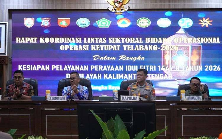Suasana saat Rapat Koordinasi Lintas Sektoral Operasi Ketupat Telabang 2026 di Aula Arya Dharma Mapolda Kalteng. (FOTO: RVD)