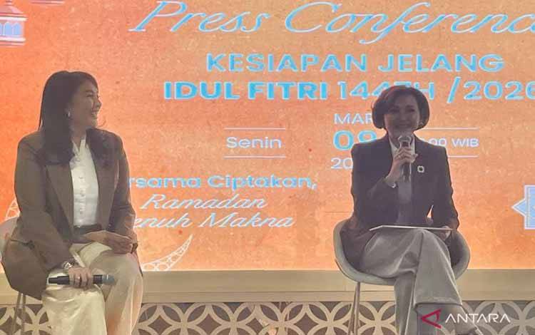 Direktur Komersial InJourney Veronica H. Sisilia (kanan) dan Direktur Utama InJourney Hospitality Christine Hutabarat (kiri) dalam konferensi pers InJourney Hospitality dalam rangka Menyambut Kesiapan Jelang Hari Raya Idul Fitri 1447 H Tahun 2026 di Gedung Sarinah, Senin (9/3/2026). ANTARA/Farika Nur Khotimah