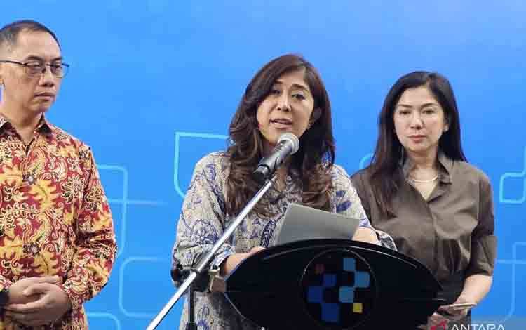 Menteri Komunikasi dan Digital (Menkomdigi) Meutya Hafid memberikan pernyataan jelang implementasi Peraturan Pemerintah nomor 17 tahun 2025 tentang Pelindungan Tata Kelola Penyelenggaraan Sistem Elektronik dalam Pelindungan Anak (PP Tunas) didampingi Direktur Jenderal Pengawasan Ruang Digital Kemkomdgi Alexander Sabar dan Direktur Jenderal Komunikasi Publik dan Media Fifi Aleyda Yahya di Kantor Kementerian Komdigi , Jakarta Pusat, Jumat (27/3/3026). (ANTARA/Livia Kristianti)