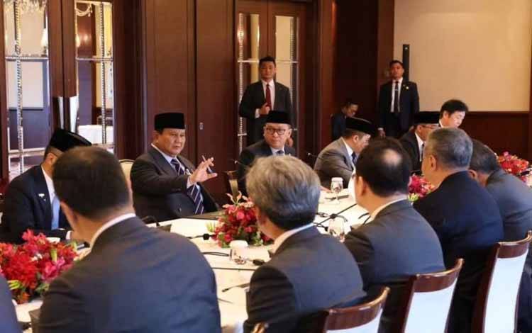 Presiden Prabowo Subianto dalam pertemuan dengan 13 pimpinan perusahaan super besar Jepang di Tokyo, Jepang, Selasa (31/3/2026). ANTARA/Instagram/@sekretariat.kabinet