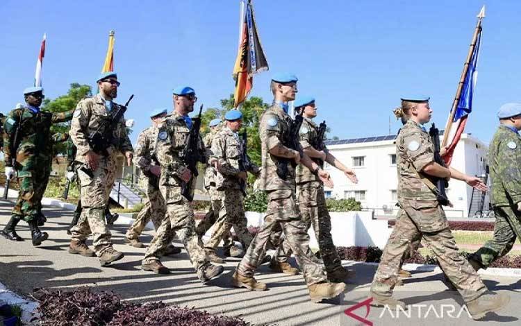 Arsip - Pasukan Sementara PBB di Lebanon (UNIFIL) menggelar parade militer memperingati HUT ke-80 PBB di Naqoura, Lebanon selatan, Jumat (24/10/2025). (ANTARA/Xinhua/Ali Hashisho/aa.)